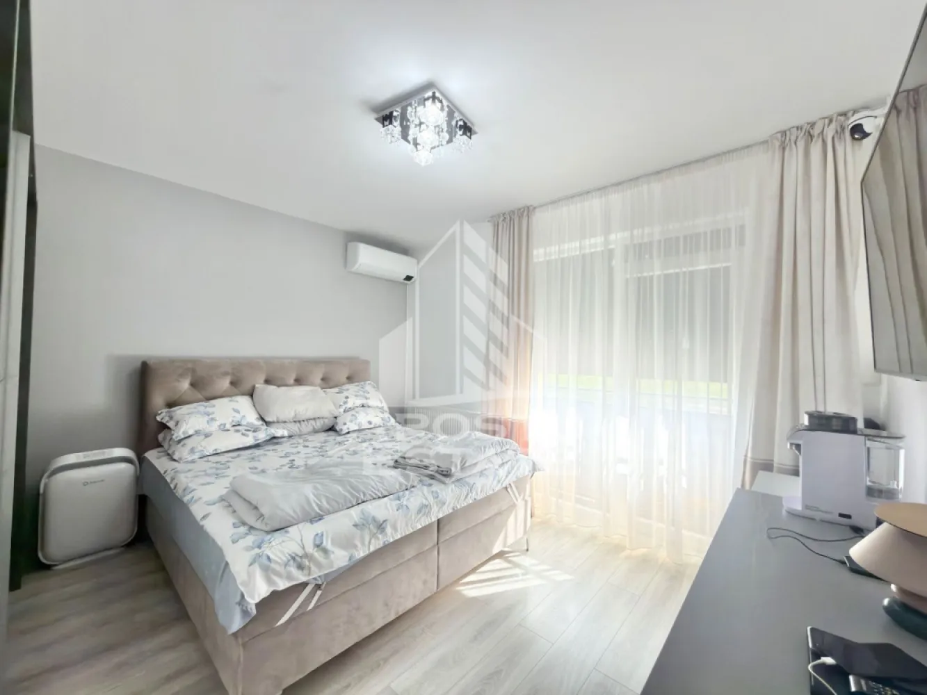 Apartament cu 3 camere decomandat, complet mobilat la parter in Giroc.