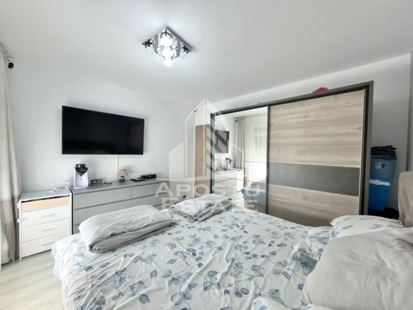 Apartament cu 3 camere decomandat, complet mobilat la parter in Giroc.