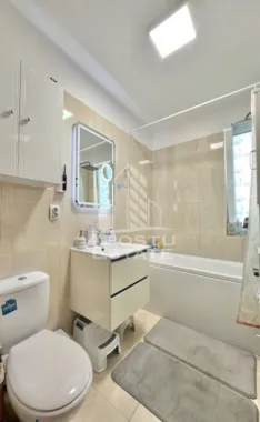 Apartament cu 3 camere decomandat, complet mobilat la parter in Giroc.