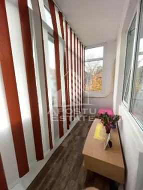 Apartament 2 camere de inchiriat, centrala proprie, zona centrala