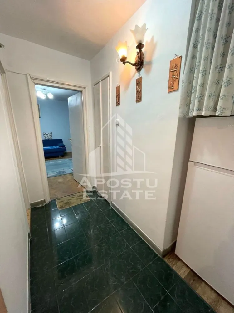 Apartament 2 camere de inchiriat, centrala proprie, zona centrala