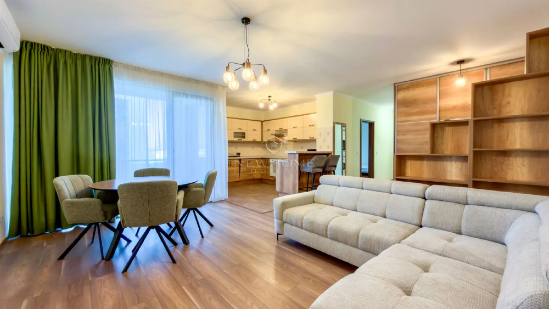 Apartament 3 camere cu view deosebit zona Iulius Mall - NewHOME imobiliare ofera spre vanzare apartament modern cu 3 camere semidecomandat, in ansamblul Riviera Luxury Residence, zona Iulius Mall. Apartamentul dispune de o suprafata utila de 90 mp + 10 mp terase, amplasat la etajul 4 din 10 al unui imobil finalizat in anul 2015. Pozitionarea sa ofera sansa de a va bucura in fiecare zi de o panorama superba. Compartimentat astfel: living open space impreuna cu bucatariea, 2 dormitoare, 2 bai, dressing. 2 balcoane, loc de PARCARE subteran inlusa in pret. Pentru confortul Dvs. se vinde complet mobilat/utilat, dotat cu centrala termica pe imobil cu incalzire prin pardoseala, AER conditionat, electrocasnice de calitate. Avand in vedere poziția si avantajele zonei este una de mare interes, datorita pozitionarii fiind in apropiere de Iulius Mall, Porsche Engineering, facultatea FSEGA, Business centre, Iulius Park, etc. Pentru mai multe informatii si pentru a programa o vizionare, contactati-ne cu incredere!