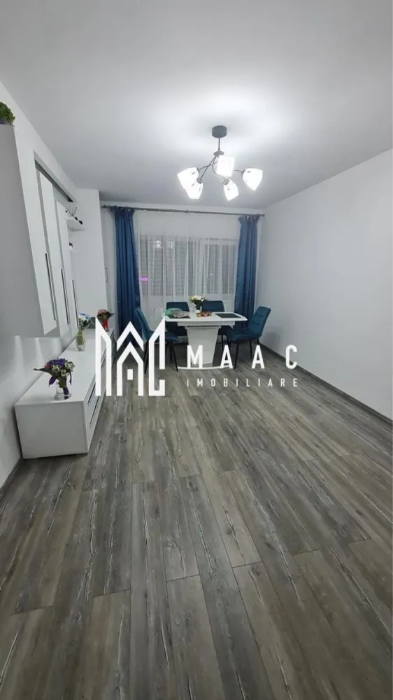 Apartament 2 Camere | 38 MPU | Etaj 3 | Cisnădie - MAAC Imobiliare vă propune spre vânzare un apartament modern cu 2 camere, situat în Cisnădie, la etajul 3.

Caracteristici principale

• suprafață utilă de 38 mp
• etaj 3
• complet mobilat și utilat
• ideal pentru locuit sau investiție

Compartimentare și spații interioare

• living
• dormitor 
• bucătărie
• baie
• hol

Dotări și finisaje

• mobilier realizat la comandă
• electrocasnice incluse
• TV inclus
• baie renovată
• geamuri termopan
• se predă exact ca în fotografii

 Pentru mai multe detalii sau pentru programarea unei vizionări, vă rugăm să ne contactați și să menționați ID-ul proprietății: CP3114908.