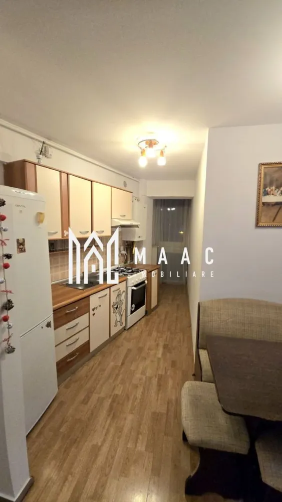 Apartament 2 Camere | Etaj 3 | Lift | Turnișor - MAAC Imobiliare vă propune spre vânzare un apartament practic și luminos cu 2 camere, situat în cartierul Turnișor, într-o zonă liniștită și foarte accesibilă, în apropiere de Profi.

Caracteristici principale

• suprafață utilă de 47 mp
• etaj 3 din 4
• imobil dotat cu lift modern
• vedere panoramică spre centrul orașului

Compartimentare și spații interioare

• living
• dormitor
• bucătărie 
• baie
• hol cu debara și spațiu de depozitare

Localizare și beneficii

• amplasat într-o zonă liniștită din Turnișor
• acces rapid către magazine și supermarketuri
• mijloace de transport în comun în apropiere
• conexiune facilă către principalele puncte de interes ale orașului

 Pentru mai multe detalii sau pentru programarea unei vizionări, vă rugăm să ne contactați și să menționați ID-ul proprietății: CP3116906.