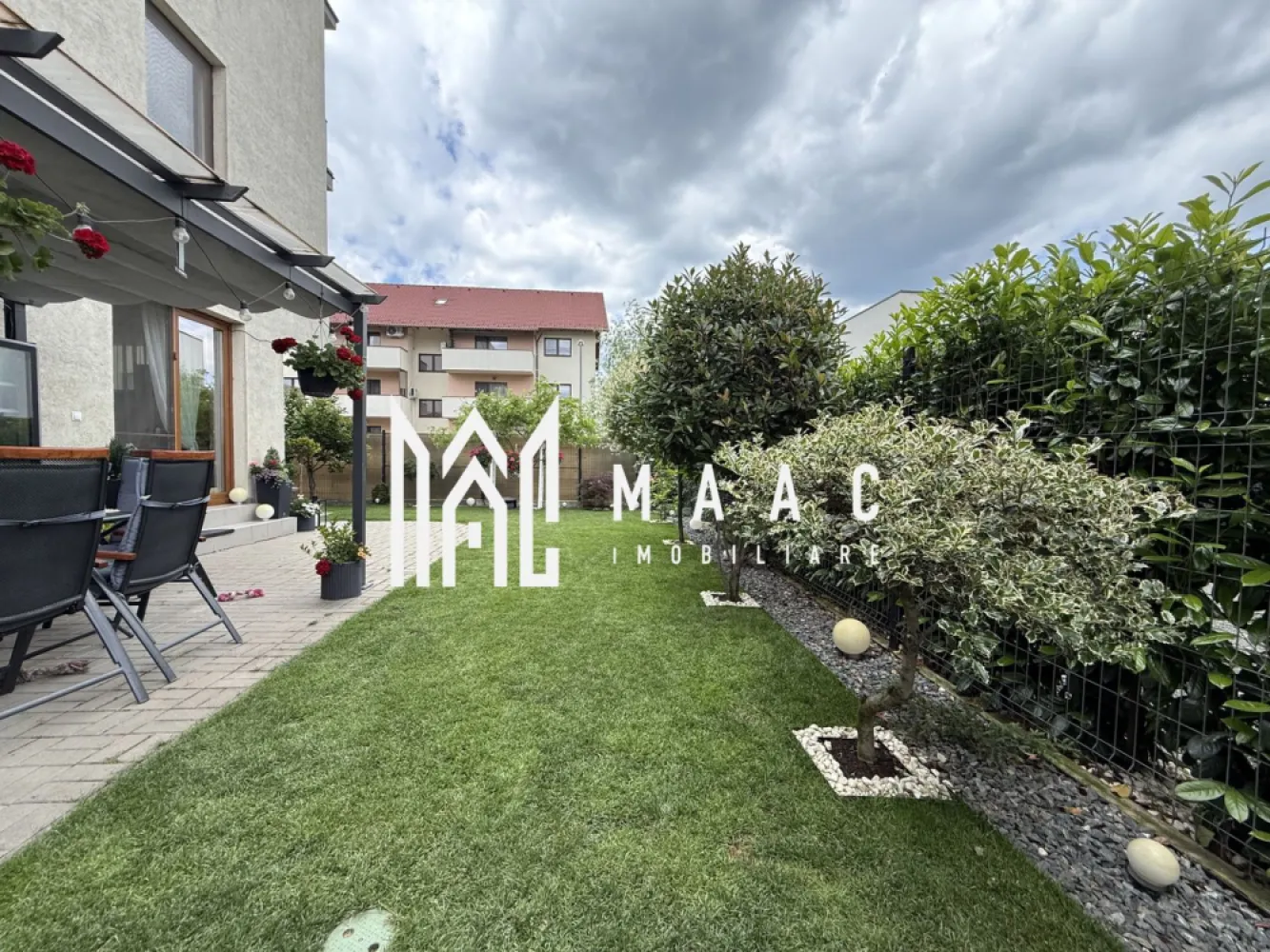 Apartament 3 camere | Gradina 159 MP | 2 Parcari | Selimbar