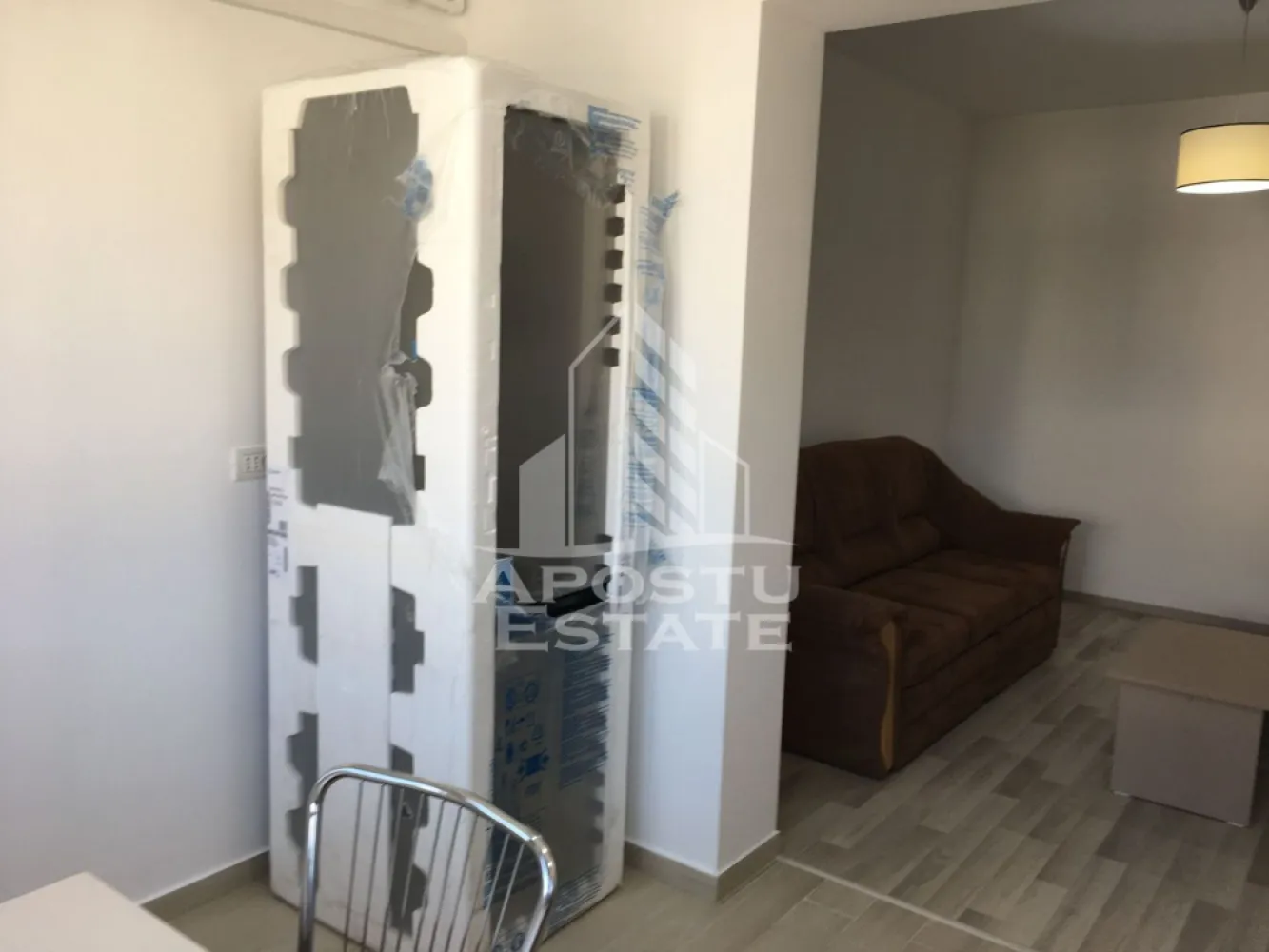 Apartament cu 3 camere, de inchiriat , Dumbravita