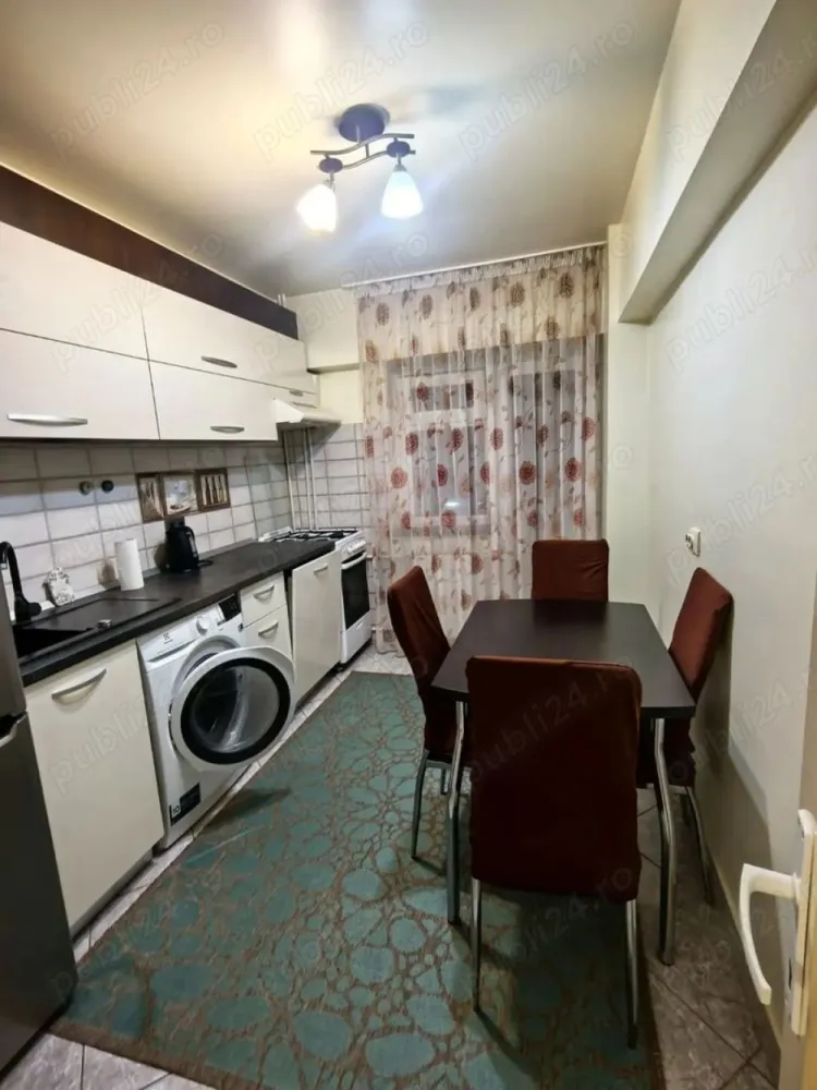 De inchiriat apartament cu 2 camere zona Gării, Universitate, 380 E