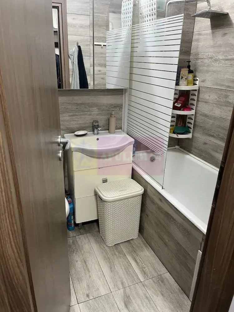 Apartament 2 camere pe str Huedin