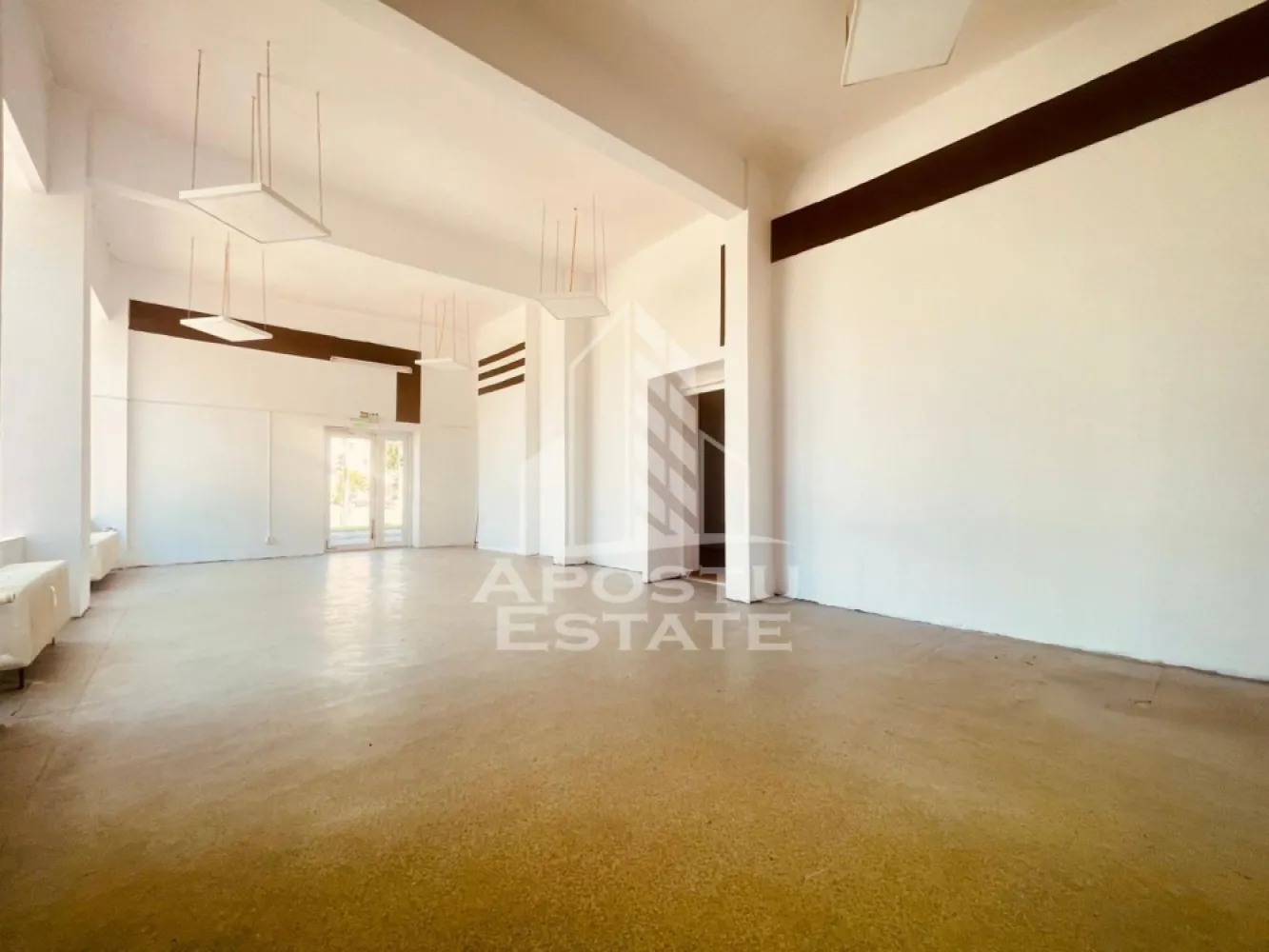 Spatiu Comercial - Zona UTA
