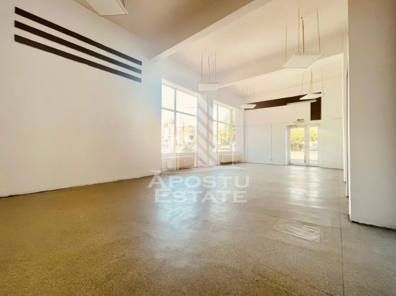 Spatiu Comercial - Zona UTA