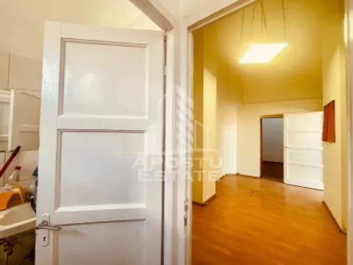 Spatiu Comercial - Zona UTA