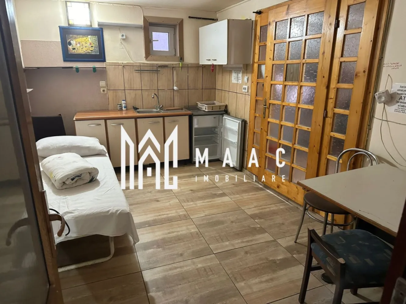Casa cu 4 apartamente | 9 camere | Curte si Gradina