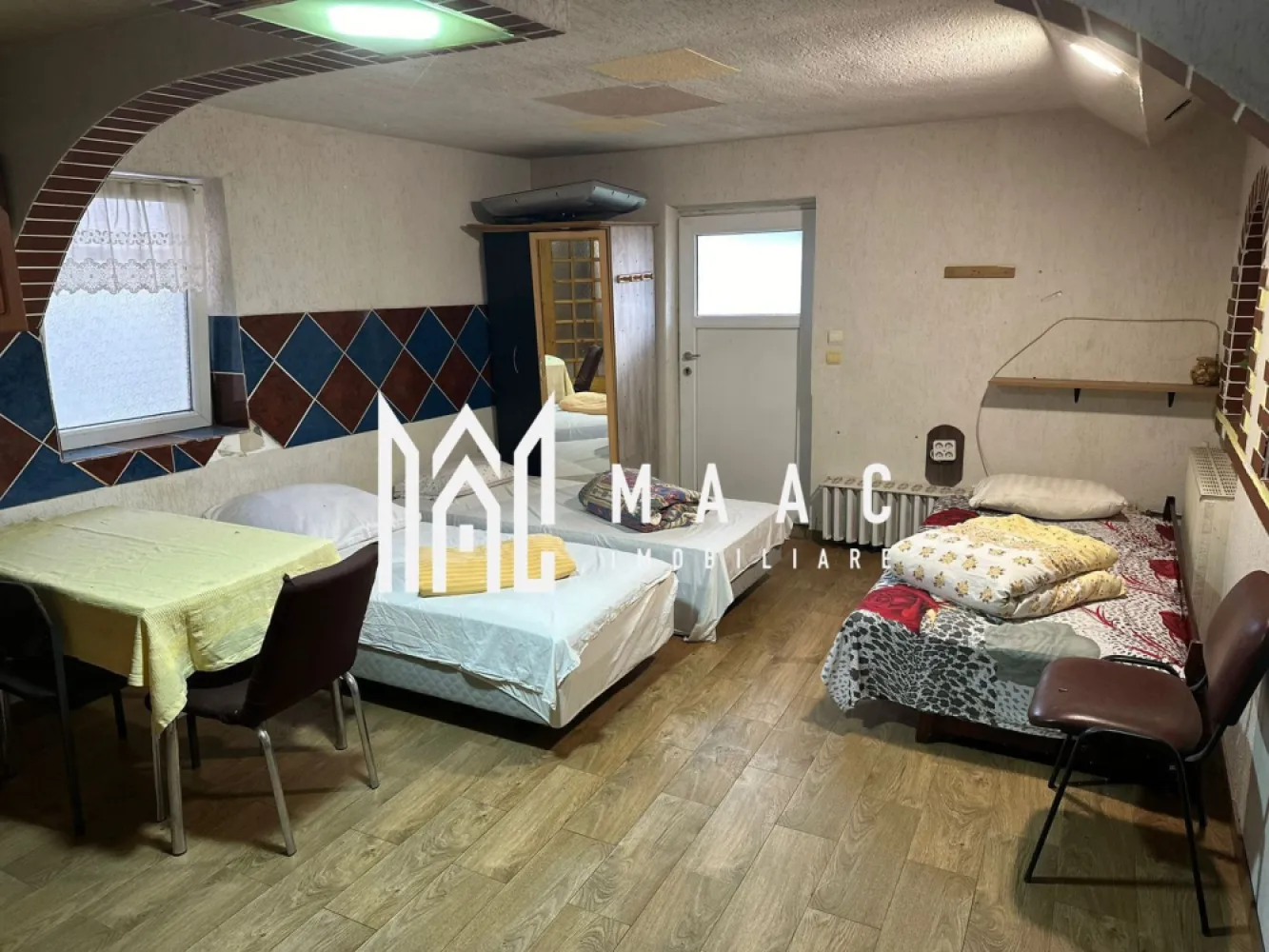 Casa cu 4 apartamente | 9 camere | Curte si Gradina