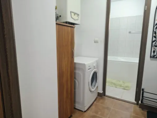 Ultracentral , 2 camere Oradea, 320 E/luna, neg. Comision 50%