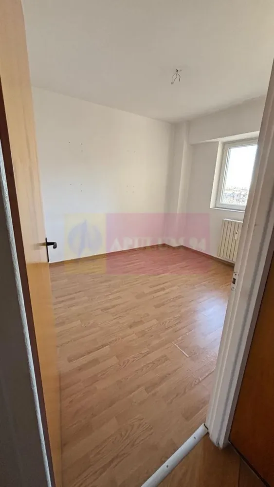 Apartament 4 camere 13 Septembrie - Agentia Imobiliara Apulum 94, va propune spre vanzare
Apartament 4 camere, decomandat, etaj 5 din 9, an construcție 1999, lift nou, două băi, două balcoane,