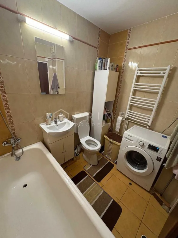 Apartament cu 3 camere, decomandat – Zona Fortuna