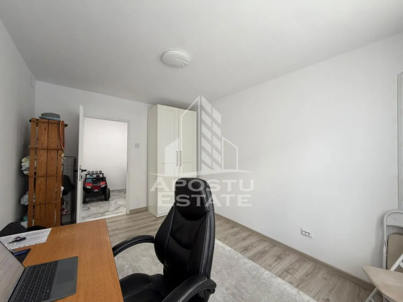 Apartament 3 camere,de vanzare,zona Dambovita, Timisoara