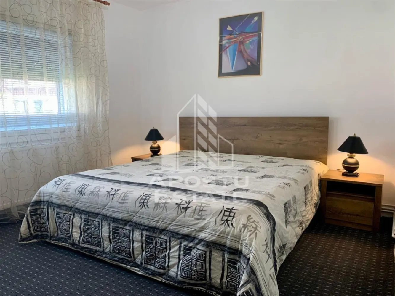 Apartament 2 camere, de inchiriat, zona Steaua - Agentia imobiliara APOSTU ESTATE va propune spre inchiriere un apartament cu 2 camere, spatios si luminos, situat in zona Steaua, o zona linistita si bine pozitionata din Timisoara, potrivit pentru cupluri,familii, sau studenti care isi doresc o locuinta unde sa se simta confortabil si cu acces facil catre scoli, statii de autobuz, supermarketuri , magazine de zona, parcuri.

Suprafata utila: 69mp
Compartimentare eficienta:
-Hol de acces generos
-Bucatarie complet mobilata si utilata, cu loc de luat masa
-Living luminos si spatios
-Dormitor mobilat si utilat
-Baie prevazuta cu cada

Confort si facilitati:
-Incalzirea apartamentului: centrala proprie
-Incalzirea prin calorifere
-Apartamentul este complet mobilat si utilat
-Nu se accepta animale de companie de catre proprietar

Localizare:
-Timis,Timisoara, zona Steaua – acces facil spre magazine, supermarketuri , scoli, parcuri si mijloace de transport in comun.

Ideal pentru:
-Familii
-Cupluri
-Studenti

Disponibilitate: imediata
Pret chirie lunara: 340 euro 
Programeaza o vizionare pentru a-ti putea imagina viitorul aici!
ID intern: CP1890702