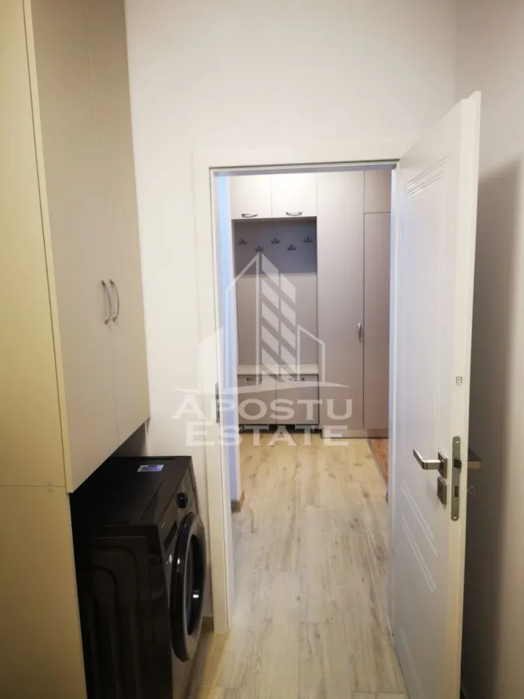 Apartament cu 2 camere , de inchiriat , Iris -Aradului , Timisoara - Agentia imobiliara APOSTU ESTATE va propune spre inchiriere un apartament cu 2 camere, spatios si luminos, situat in zona Aradului ,o zona linistita si bine pozitionata din Timisoara, potrivit pentru cupluri,familii, sau studenti care isi doresc o locuinta unde sa se simta confortabil si cu acces facil catre scoli, statii de autobuz, supermarketuri , magazine de zona, parcuri.

Suprafata utila: 52 mp
Compartimentare eficienta:
-Hol de acces generos
-Bucatarie complet mobilata si utilata, cu loc de luat masa
-Living luminos si spatios
-Dormitor mobilat si utilat
-Baie prevazuta cu cada
-Balcon deschis 

Confort si facilitati:
-Incalzirea apartamentului: centrala proprie cu încălzire in pardoseala 
-Apartamentul este complet mobilat si utilat de către proprietar 
-Loc de parcare subteran , daca se dorește fără loc de parcare prețul este de 450 e 

Localizare:
-Timis,Timisoara, zona Aradului – acces facil spre magazine, supermarketul Lidl, scoli, parcuri si mijloace de transport in comun.

Ideal pentru:
-Familii
-Cupluri
Pret chirie lunara: 500 euro 
Programeaza o vizionare pentru a-ti putea imagina viitorul aici!
ID intern: CP3129046
