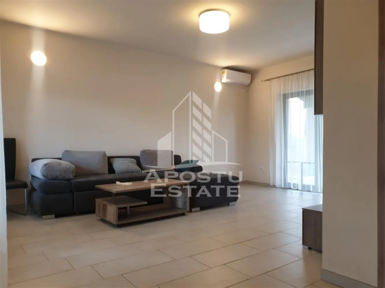 Jumatate de duplex Giroc - APOSTU ESTATE vă propune spre &icirc;nchiriere o jumatete de duplex spatios in Giroc.
Vecinatati:
-Lidl

Acces facil la transportul in comun.

 
Locuința &icirc;n regim de P+1 se distinge prin aspectul modern și suprafața generoasă. Suprafata terenului este de 300mp.
La parter:hol acces baie mare o debara bucătărie livingul (foarte generos).
La etaj: 3 dormitoare baie.

 
Confortul termic este realizat prin intermediul centralei termice.
Suprafata terenului este de 300 mp.
Imobilul dispune de doua locuri de parcare in fata casei.
 

Vă așteptăm cu drag la o vizionare!

ID intern: 10896.