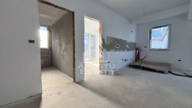 Apartament cu 2 camere, decomandat, etaj intermediar,zona Ciarda Rosie