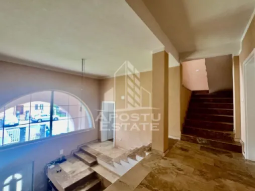 Jumatate de duplex de vanzare cu 6 camere in Mosnita Noua, Timisoara