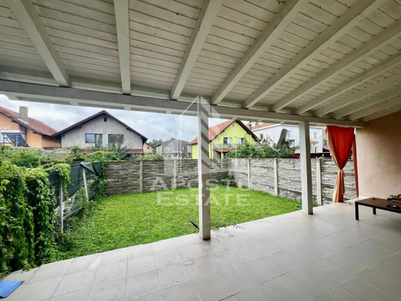 Jumatate de duplex de vanzare cu 6 camere in Mosnita Noua, Timisoara