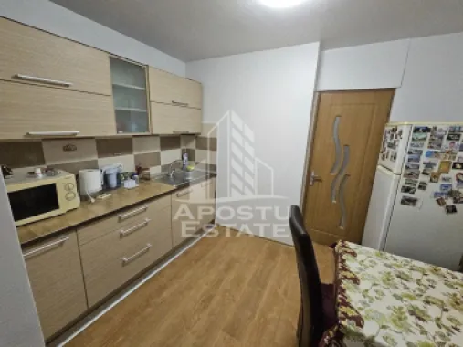 Apartament cu 3 camere, de inchiriat, zona Soarelui, Timisoara
