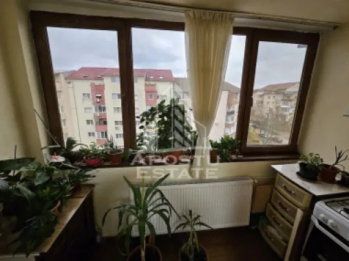 Apartament cu 3 camere, de inchiriat, zona Soarelui, Timisoara