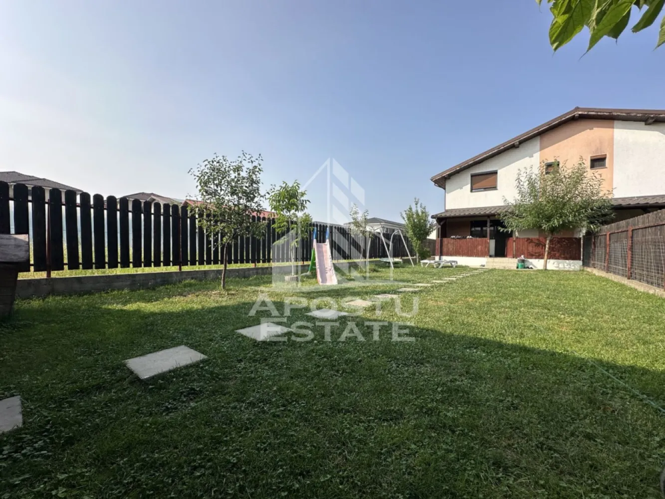 Duplex cu 4 camere si 2 bai complet mobilat si utilat in Giroc.