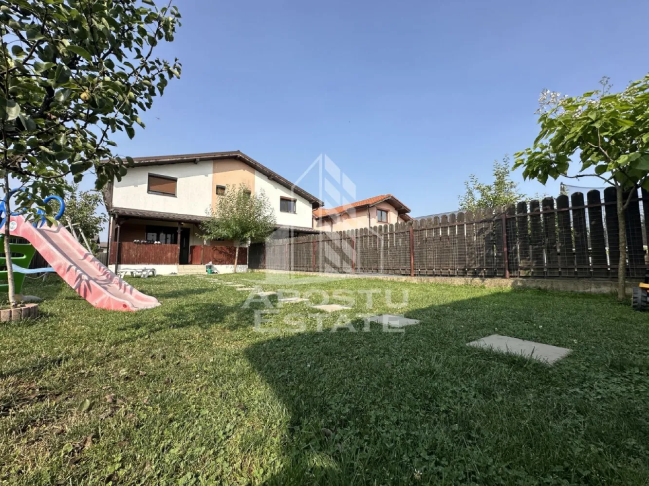 Duplex cu 4 camere si 2 bai complet mobilat si utilat in Giroc.