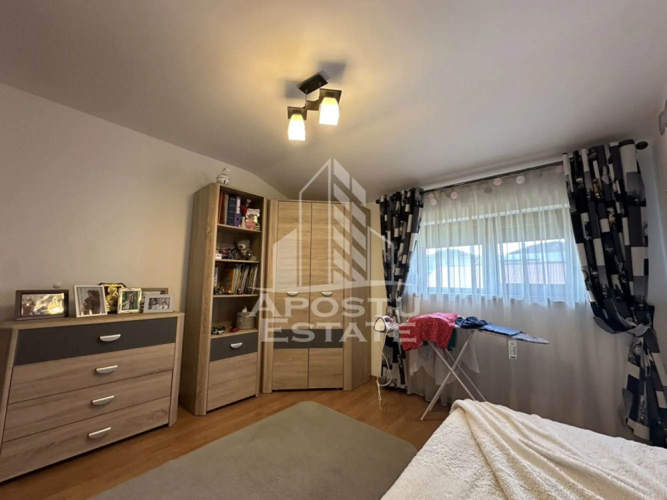 Duplex cu 4 camere si 2 bai complet mobilat si utilat in Giroc.