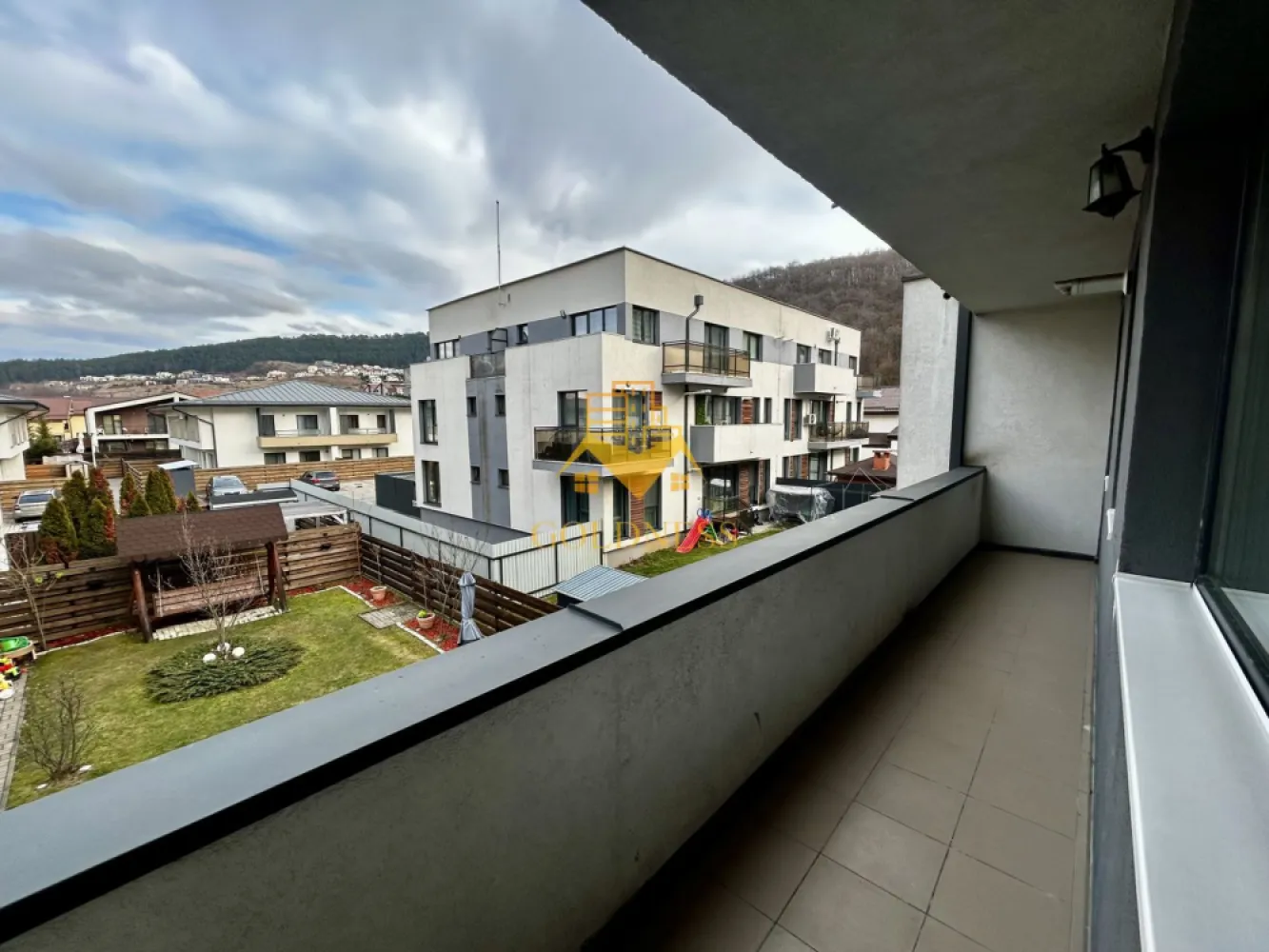 2 camere open space, Parcare, Zona Sub Cetate, Mega Image, Floresti