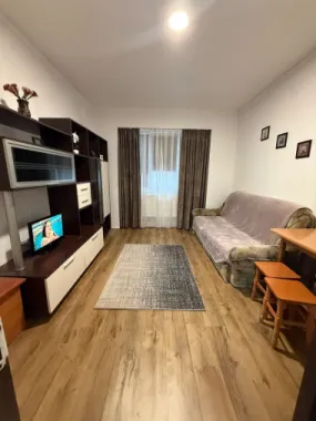 De vanzare garsoniera micro 40, et. 3/3, 27.000 euro
