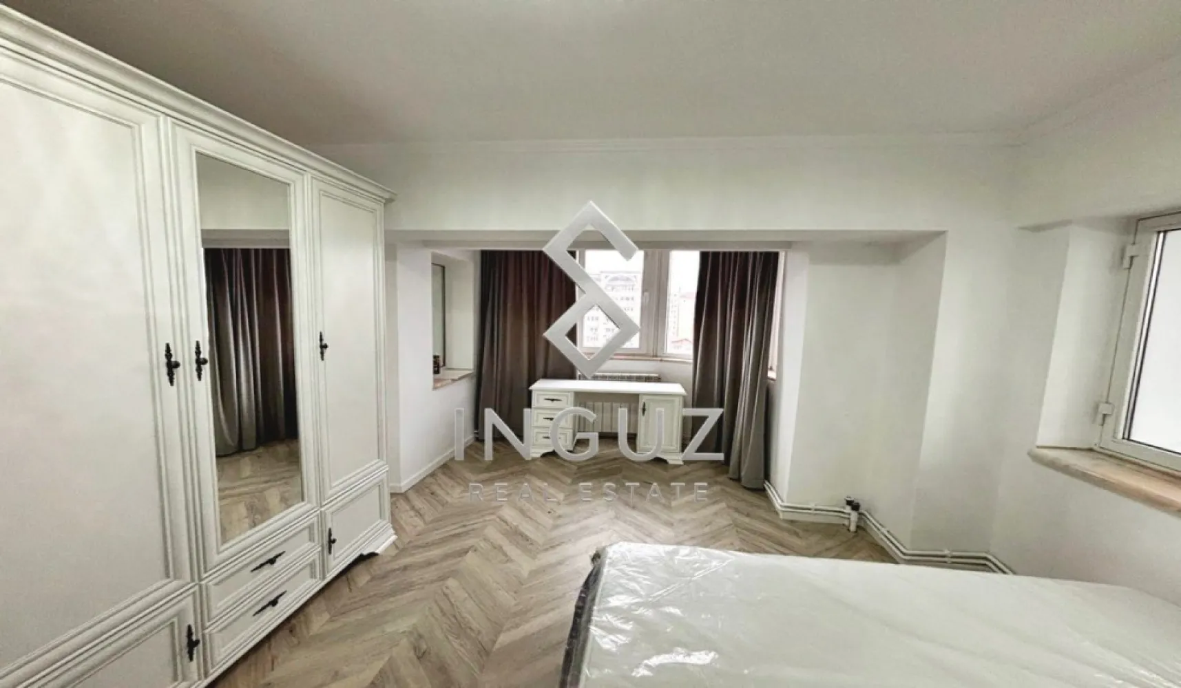 3 camere 92mp, Unirii 78 - Alba Iulia, recent renovat, prima inchiriere, centrala termica, vedere libera spre blvd