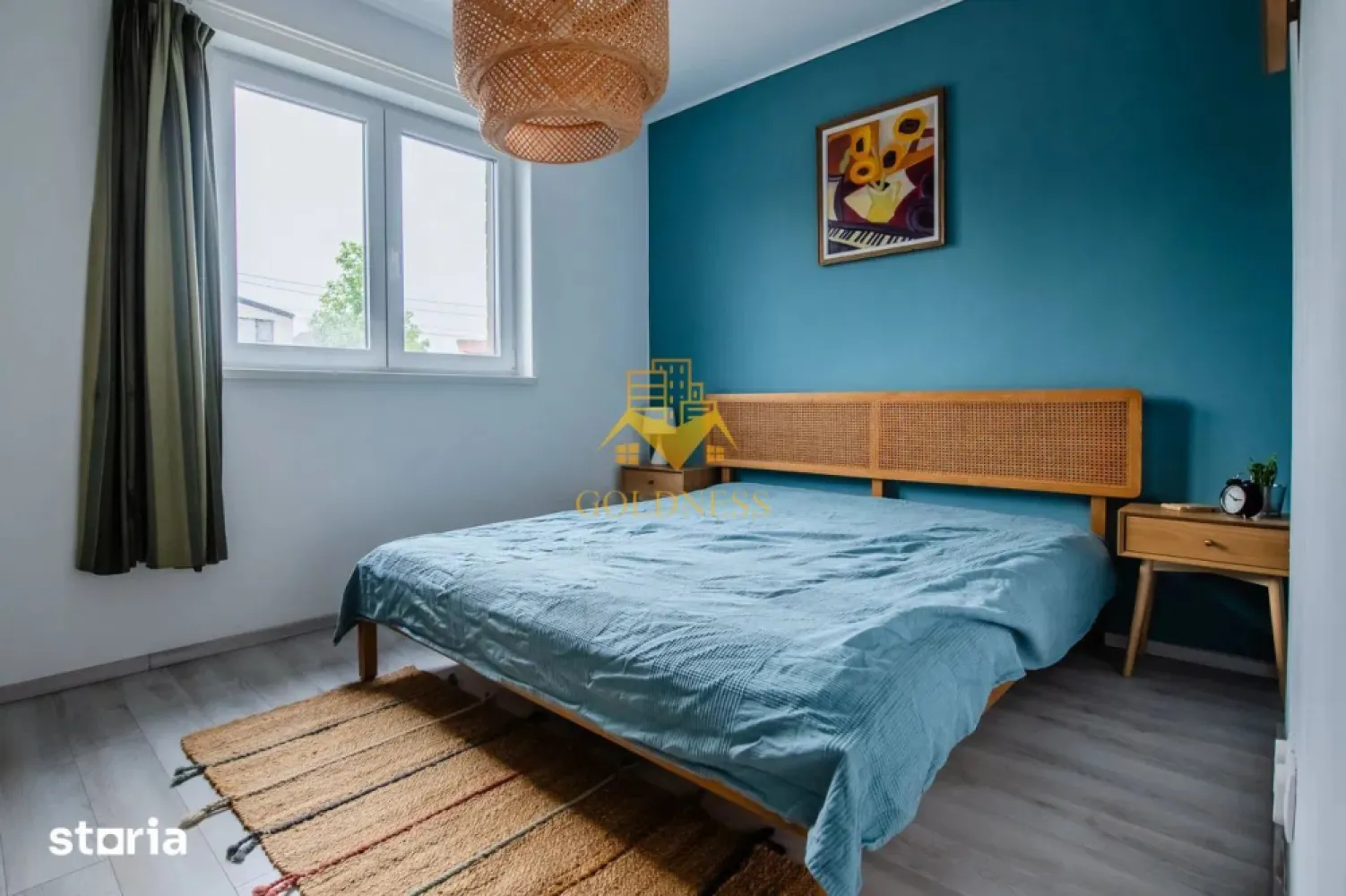 2 camere Openspace, Buna ziua,Grand Hill, Petfriendly,Lidl,Elf,Modern. - GOLDNESS Imobiliare vă propune spre închiriere un apartament cu 2 camere complet mobilat și utilat, la parterul unui imobil de 10 etaje, în Cartierul Buna ziua!
Parcare subterana inclusa!
Se află în apropierea stațiilor de transport în comun, magazine, restaurante, spații verzi, farmacii, etc. 

Apartamentul este compartimentat astfel:
 - dormitor cu pat matrimonial, dressing, noptiere
 - living cu bucatarie open space complet utilată și mobilată, canapea extensibilă, loc de servit masa 
 - baie cu cabina de dus, calorifer port prosop și dulap pentru depozitare.
 - terasa de 9 mp.

Puncte de interes (distanțe pe jos):

Lidl - 3 min
Panemar - 3 min
Bistro - 3 min
Teren fotbal - 1 min
Teren tenis - 3 min
EasyBox - 3 min
Piscină - 3 min
Sală Fitness - 4 min
SPA - 5 min
ATM BT - 4 min
Restaurante - 4 min
Băcănie - 3 min
Frizerie - 3 min
Stație Bus - 3 min
Pilates - 8 min
Moldovan Carmangerie - 8 min
Farmacie - 9 min
Regina Maria Laborator - 9 min
Mega Image - 12 min
Școala ELF - 13 min
18 GYM - 14 min
Grădinița ELF - 13 min
Home Garden - 15 min
Benzinărie - 20 min (3 min cu mașina)

Imobilul este dotat cu toate cele necesare- centrală proprie, frigider, aragaz, hotă, mașină de spălat haine, etc. 

Dacă sunteți interesați de acest apartament și doriți să îl vizionați, dar și pentru alte oferte nu ezitați să ne contactați telefonic sau prin e-mail. Vă stăm la dispoziție!
Pentru intermediere se percepe un comision de 50% din prețul chiriei!