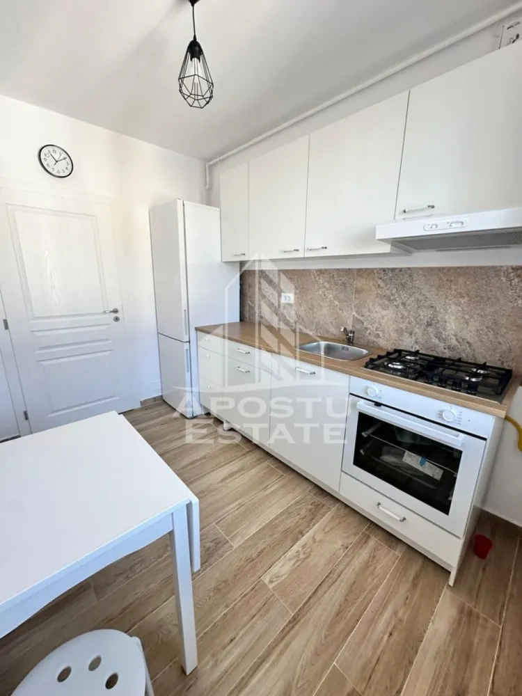 Apartament 1 camera de inchiriat, loc de parcare, Giroc