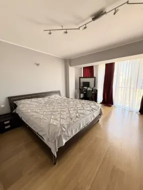 Apartament 4 camere, Strada Domnească