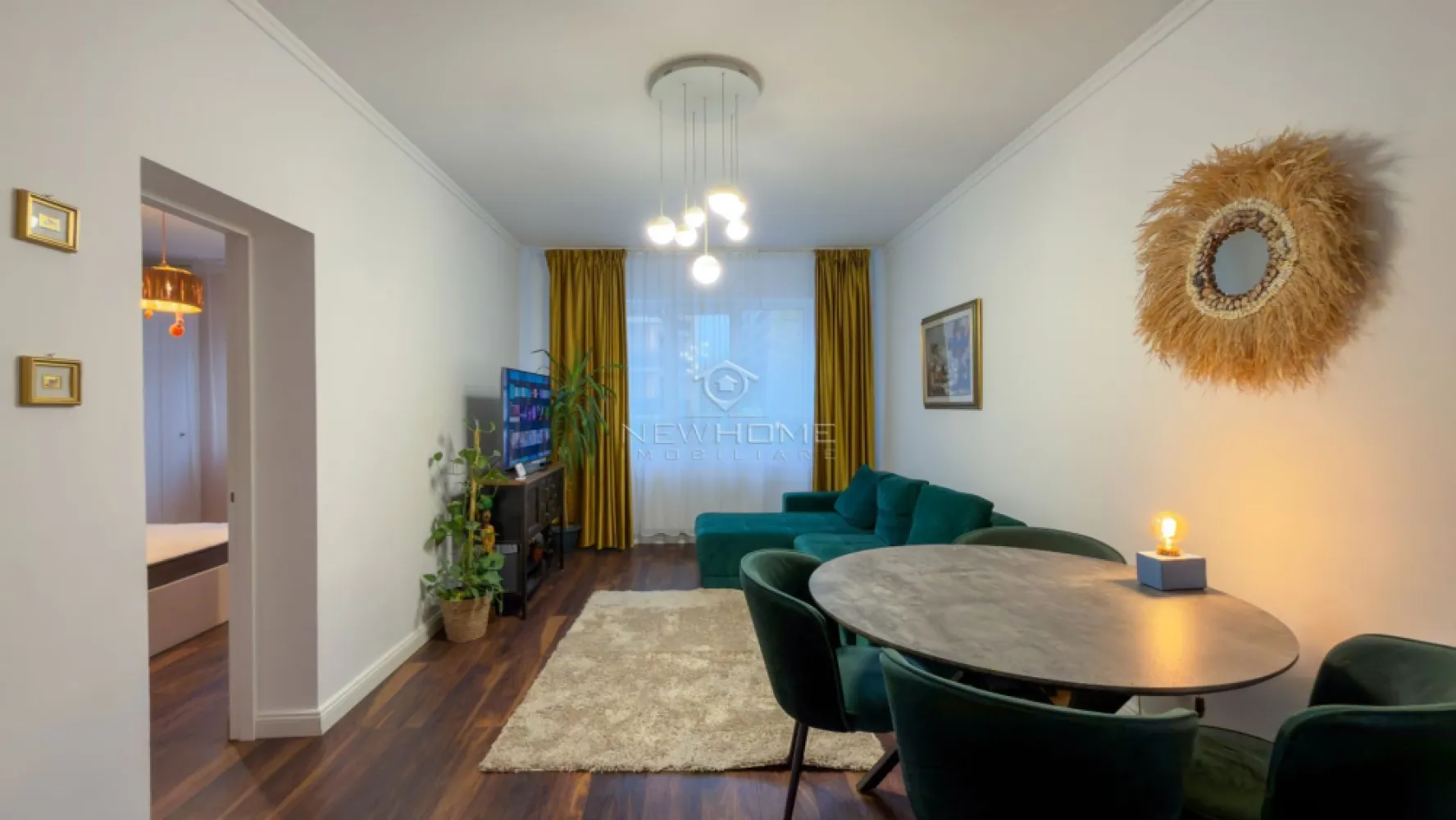 Apartament 2 camere, zona Iulius Mall FSEGA - NewHOME Imobiliare ofera in EXCLUSIVITATE spre vanzare apartament modern cu 2 camere, situat in cartierul Gheorgheni, zona Iulius Mall. Apartamentul este amplasat la etajul 1 din 4. Apartamentul dispune de suprafata utila de 48 mp. Se vinde complet utilat si mobilat, dotat cu centrala termica proprie. Avand in vedere poziția si avantajele zonei este de mare interes, datorita pozitionarii fiind in apropiere de centrul comercial Iulius Mall, Business centre, facultatea FSEGA, Porsche Engineering, Iulius Park, lacul Gheorgheni, baza Sportiva, etc. Pentru mai multe informatii si pentru a programa o vizionare, contactati-ne cu incredere!