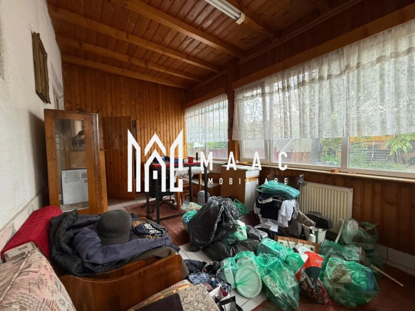 Casă 3 Camere | Curte 400 MP | Zonă Centrală