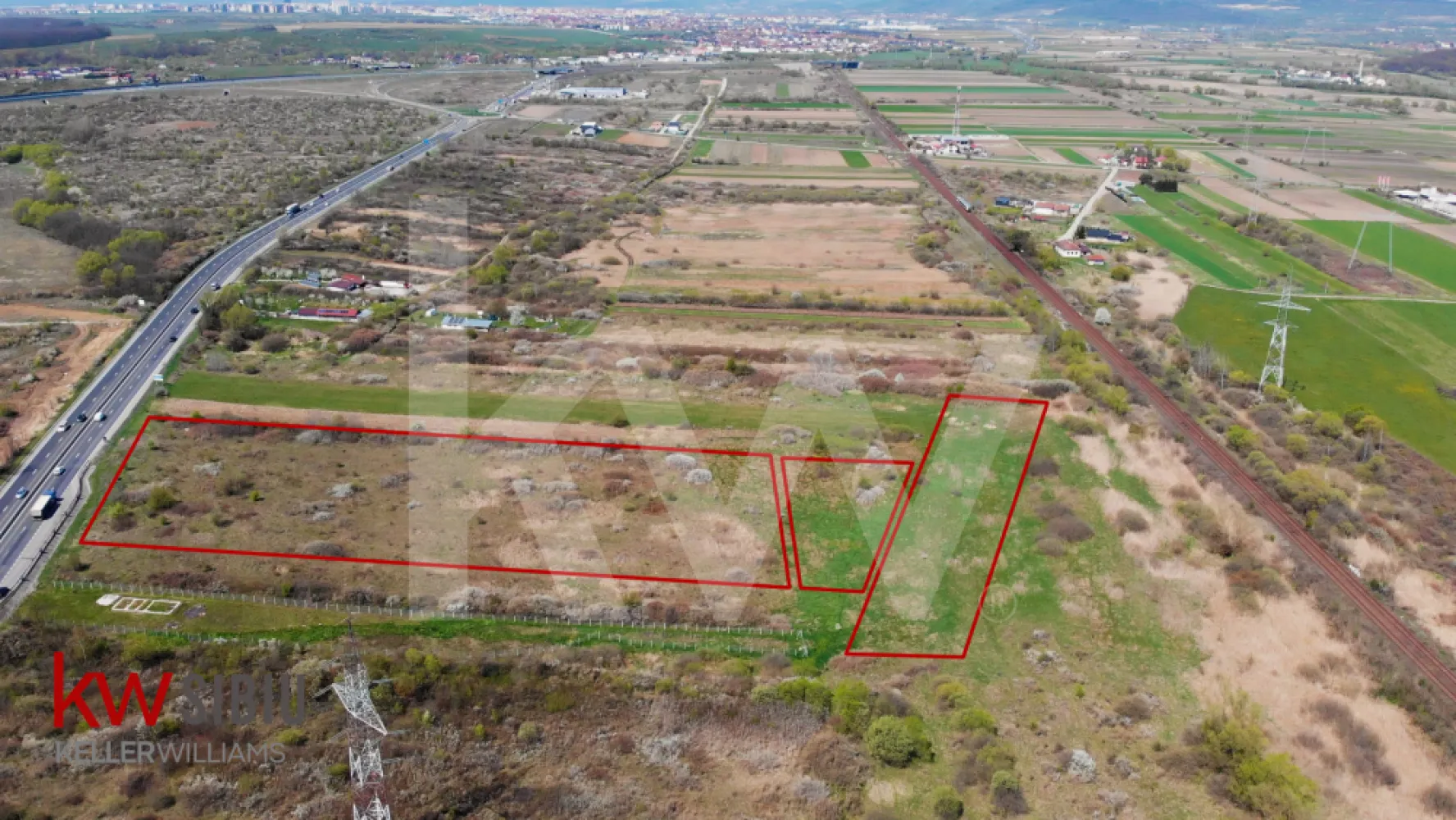 De Vanzare Terenuri 16.232 mp - Zona industriala Selimbar - Terenuri cu potențial ridicat industrial și logistic, situate în zona Mohu – Șelimbăr DE VANZARE
Coordonate GPS: 45.73646, 24.21086

Acces rapid și vizibilitate excelentă din DN1, una dintre cele mai importante artere de tranzit și transport din zona Sibiului. 
Proprietățile însumează 16.232 mp și reprezintă o oportunitate strategică pentru dezvoltatori, investitori sau companii care urmăresc dezvoltarea unei platforme industriale moderne, hale logistice, spații de producție, depozitare sau servicii conexe.

Amplasamentul beneficiază de poziționare foarte bună pentru activități industriale și comerciale, cu acces facil pentru trafic greu, conexiune rapidă către Sibiu, viitoarea centură ocolitoare de Sud și autostrada A1, ceea ce îl transformă într-un punct ideal pentru operațiuni logistice, distribuție sau activități de producție.

Terenurile sunt compacte și permit configurarea eficientă a unor dezvoltări industriale ample, cu posibilitatea realizării de:

- hale logistice și de depozitare;
- unități de producție;
- showroom-uri industriale;
- parc logistic sau industrial;
- platforme pentru servicii și activități comerciale conexe;
- investiții speculative cu perspectivă ridicată de creștere a valorii.

Suprafețele celor 3 terenuri alipite sunt:
10.306 mp , 2.174 mp , 3.752 mp - total 16.232 mp

Puteti accesa prin google maps dimensiunile exacte ale parcelelor conform geometriei Eterra, va trimitem link la cerere prin mesaj/mail sau la telefon fara niciun cost.

Dimensiuni parcele:
- Lățime 63m, Lungime 173m - 10.306mp
- Lățime 46m/26m, Lungime 63m/60m - 2.174mp
- Lățime 20m, Lungime 185m - 3.752 mp

Un avantaj major al proprietății îl reprezintă deschiderea și configurarea terenurilor, care permit acces facil și flexibilitate în proiectare, aspect esențial pentru dezvoltări industriale eficiente și pentru circulația vehiculelor de mare tonaj.

Zona se află într-un proces accelerat de dezvoltare economică și industrială, fiind una dintre direcțiile naturale de extindere ale municipiului Sibiu și ale platformelor logistice din jurul DN1 și autostrăzii A1.

Pentru investitorii care urmăresc dezvoltarea unei platforme industriale într-o zonă cu acces strategic și potențial ridicat de valorizare pe termen mediu și lung, această proprietate reprezintă o oportunitate rară în piața locală.

Pentru informații suplimentare, documentație sau organizarea unei vizionări în teren, vă invităm să ne contactați.
