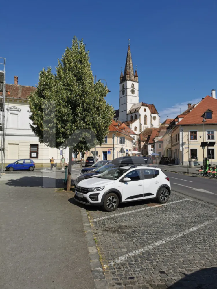 De vanzare 2 Spații comerciale parter , 181mp, centru istoric Sibiu