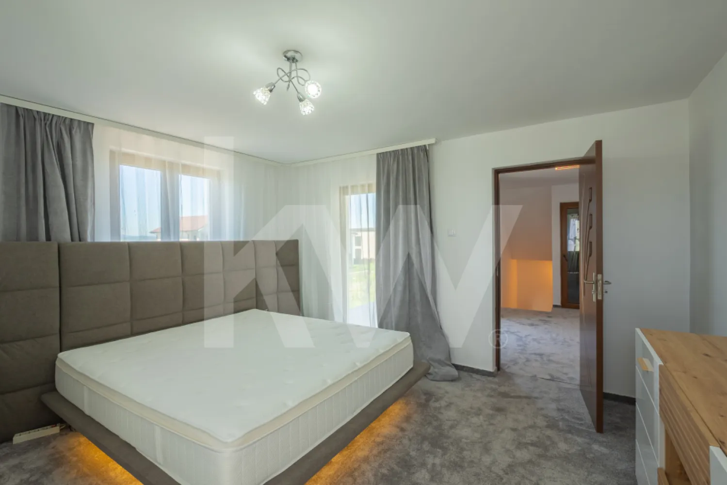 Casă individuală în Veterani, curte liberă 400 mp, zonă foarte căutată!