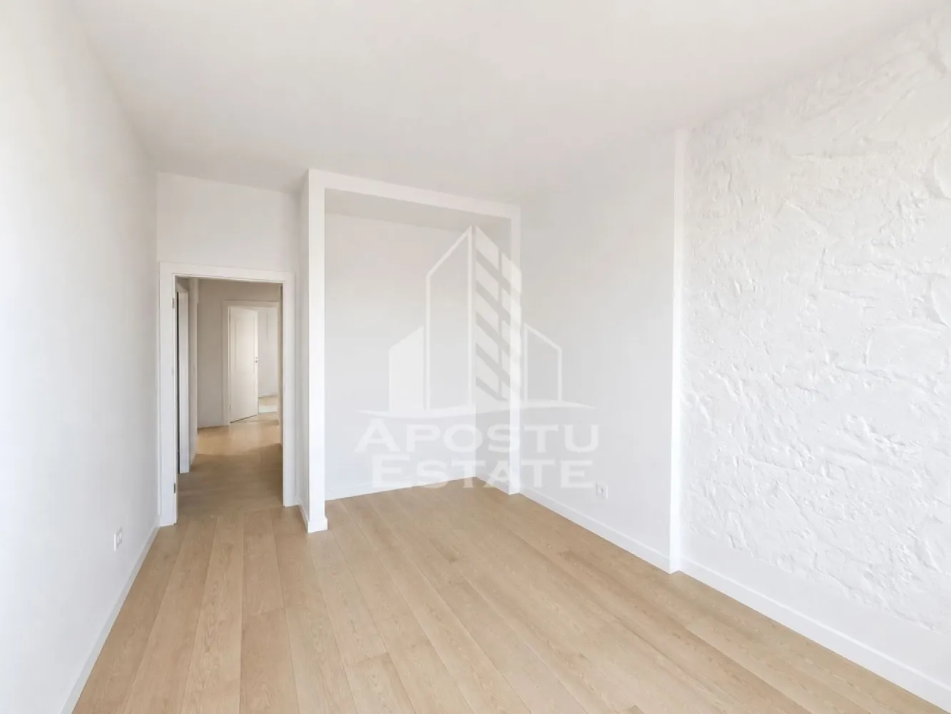 Duplex deosebit de vanzare in Sacalaz | 4 camere | 315 mp teren |