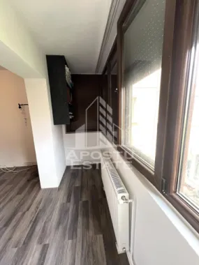 Apartament cu 3 camere de inchiriat, centrala proprie, Dorobantilor