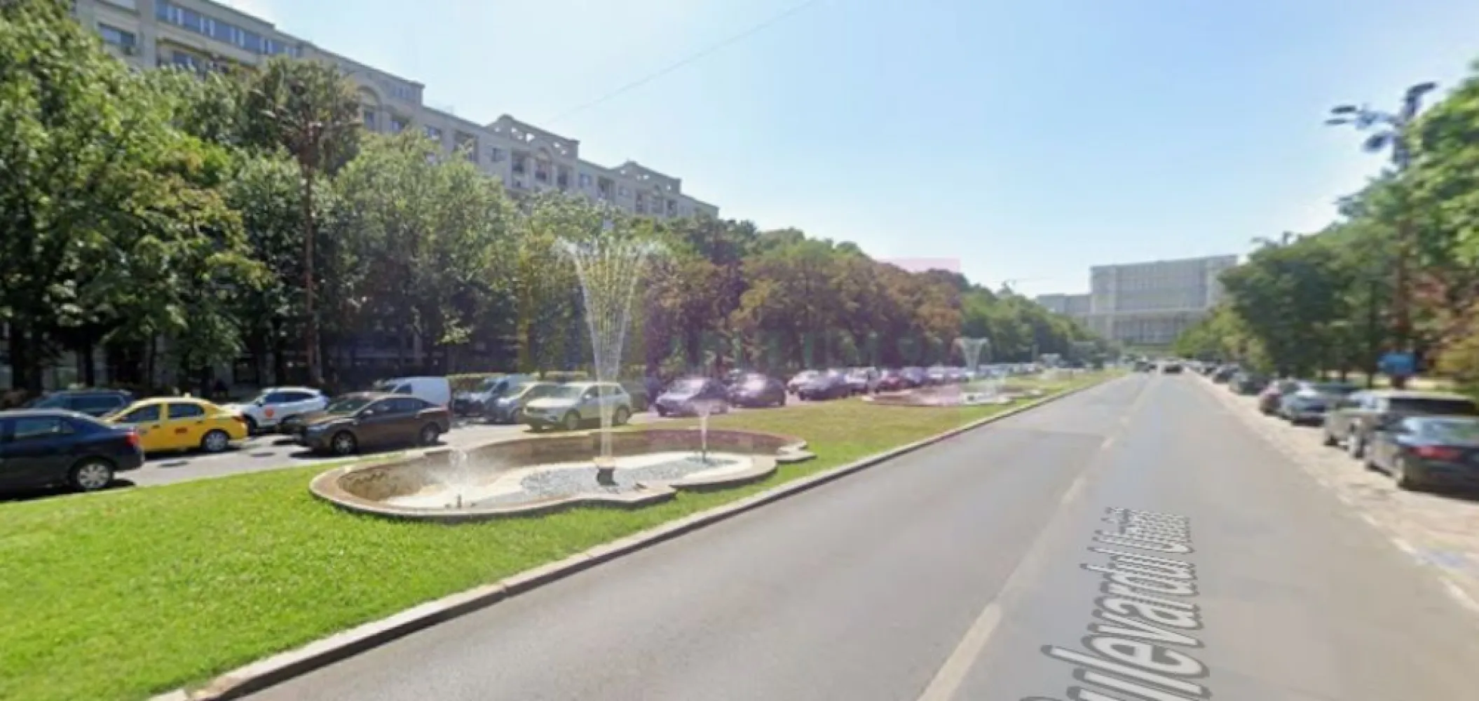 Apartament 3 camere cu panoramă deosebită Piata Unirii - Vă oferim spre vanzare un apartament de 3 camere cu o panorama unica la Piata Unirii la etajul 8/9, proprietatea se remarcă printr-o compartimentare excelentă și o suprafață utilă totală generoasă de 92 mp, oferind tot spațiul necesar pentru un stil de viață modern și aerisit. Anul de constructie 1992, construit cu cea mai buna structura pe grinzi si cadre de beton armat menit sa reziste la cutremure cu magnitudibe mare.
Pentru detalii suplimentare si vizionari contactati agentul Dona Camelia 0733683461