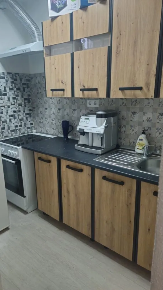 BRASADAS vinde garsoniera la PARTER in zona Burdea. - Agenția imobiliara BRASADAS vinde garsoniera complet utilata, situata lla PARTER in zona Burdea.
Www.brasadas.com.