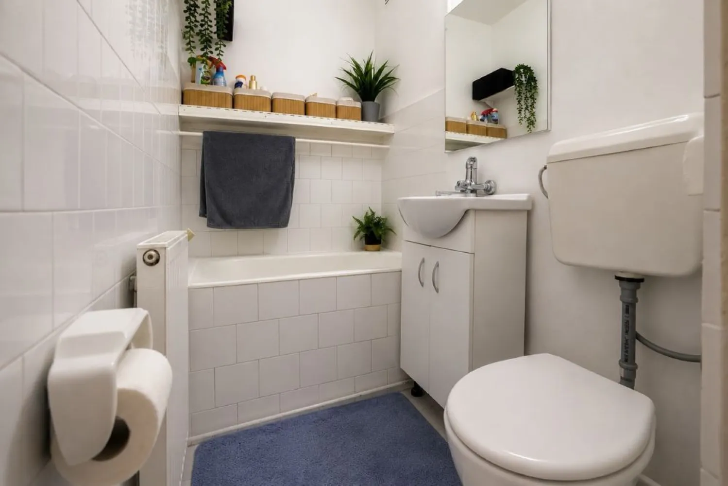 BRASADAS vinde ap 2 cam etaj 4/4 Micro 14. - Agenția imobiliara BRASADAS vinde apartament cu doua camere situat la etajul 4/4 in Micro 14. complet utilat si mobilat.
Centrala termica cu calorifere, geamuri termopan cu plasă de insecte la toate geamurile, aer condiționat, electrocasnice, instalație electrică cu panou,
Www.brasadas.com.