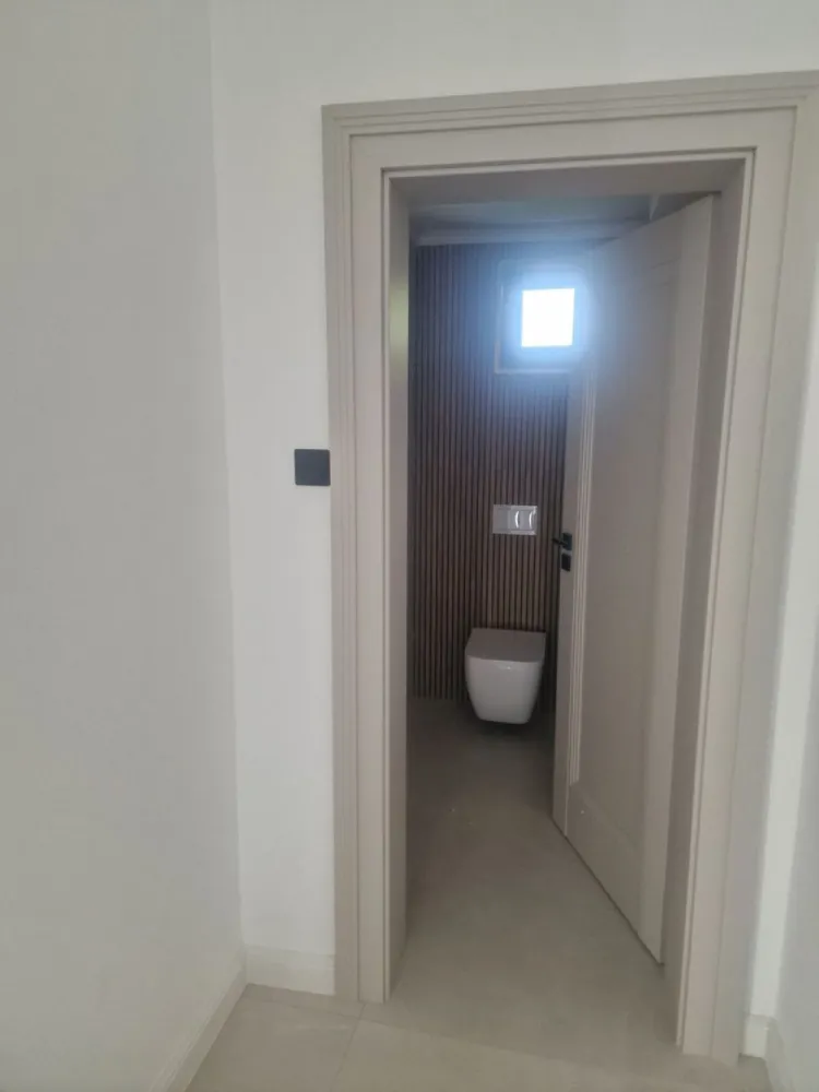 BRASADAS vinde casa P+1 in zona Micro 17. - Agenția imobiliara BRASADAS vinde casa individuală de tip P+1 in zona Micro 17 cu suprafața de 510 mp. si teren aferent de 10 ari.
Www.brasadas.com.