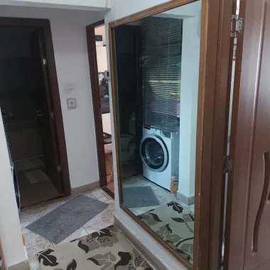 BRASADAS vinde ap 2 cam etaj 3/4 Soarelui.